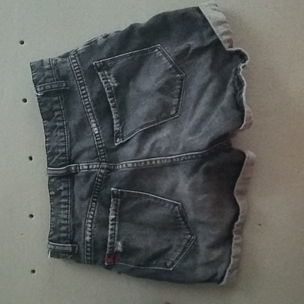 BDG Mom High Rise Shorts - Picture 2 of 2